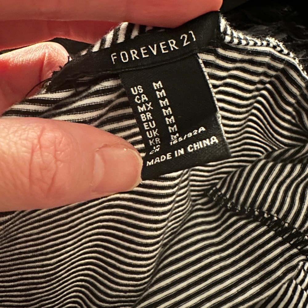 Forever 21 Bodysuit Bundle - 2 Black and White Bodysuits Size M, NWT and NWOT - Picture 9 of 10